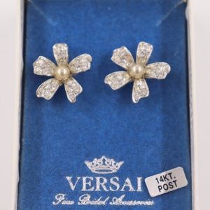 Silver Floral Earrings with Swarovski Crystals